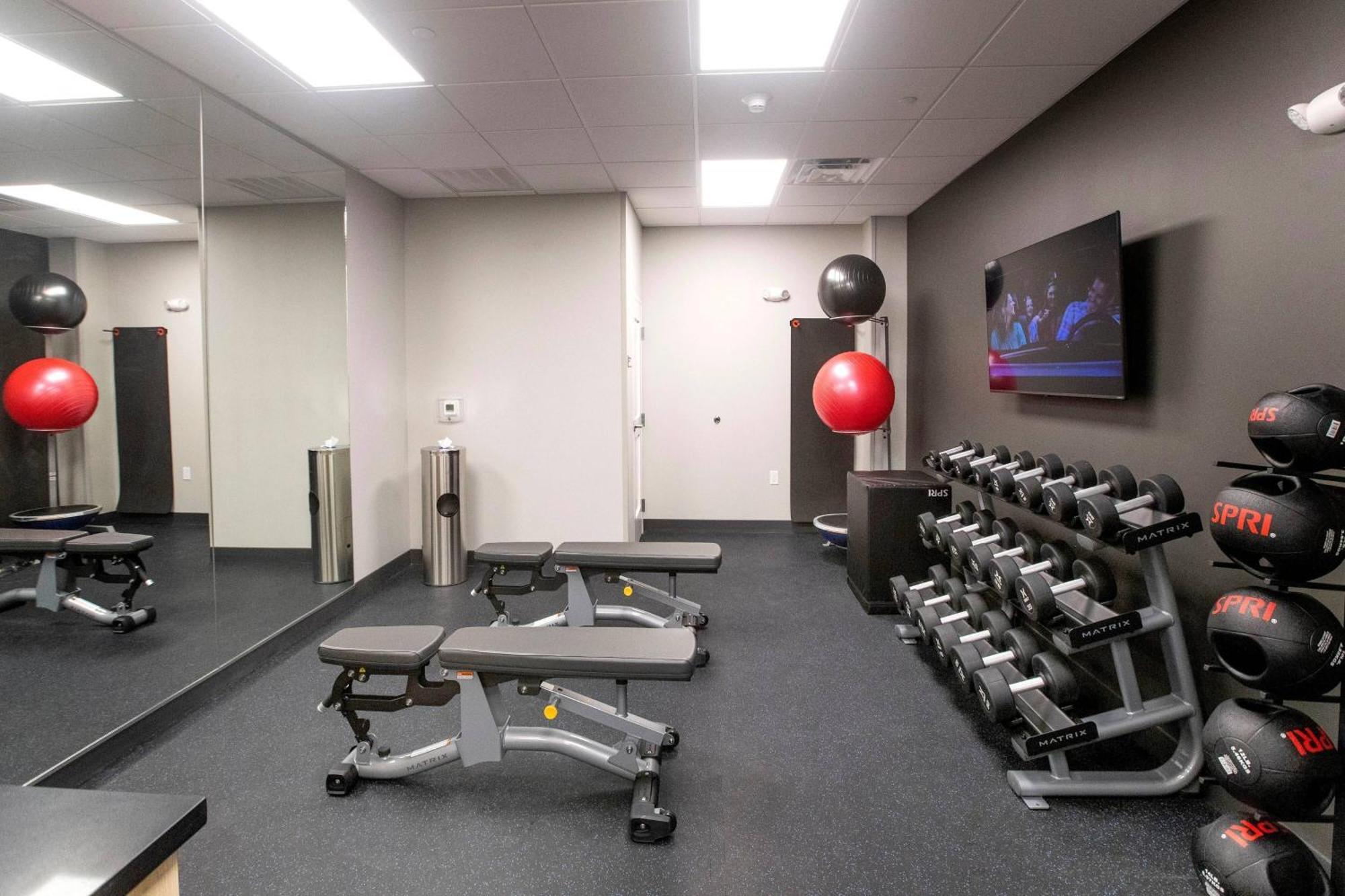 Towneplace Suites By Marriott Conroe Bagian luar foto