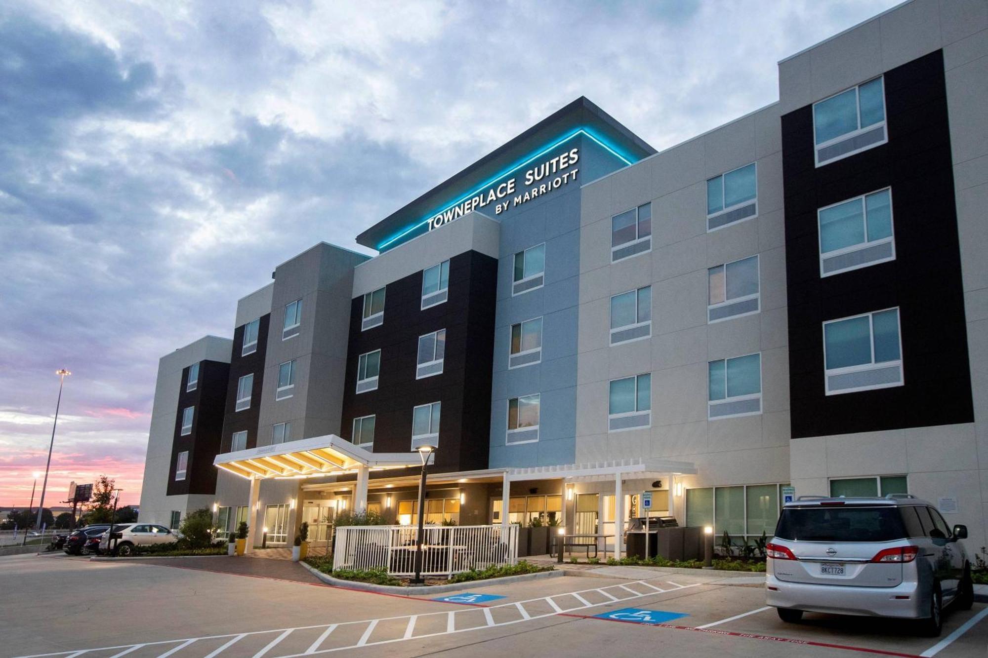 Towneplace Suites By Marriott Conroe Bagian luar foto