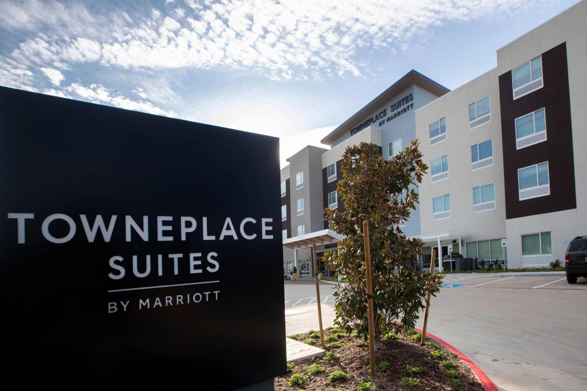 Towneplace Suites By Marriott Conroe Bagian luar foto